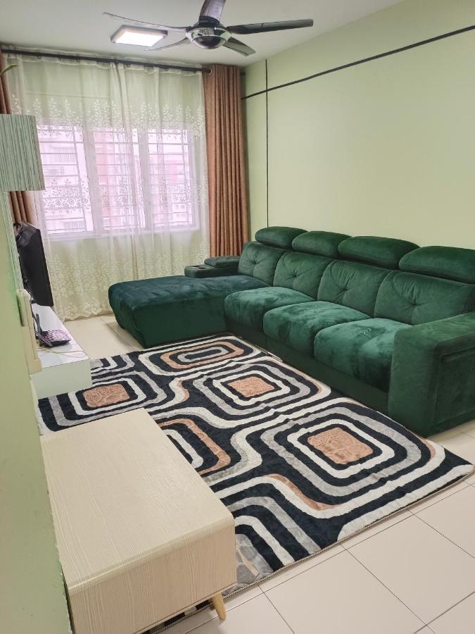 Nena Homestay Setia Alam, Air Conditioned, High Speed Internet Σαχ Αλάμ Εξωτερικό φωτογραφία