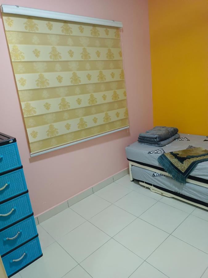 Nena Homestay Setia Alam, Air Conditioned, High Speed Internet Σαχ Αλάμ Εξωτερικό φωτογραφία