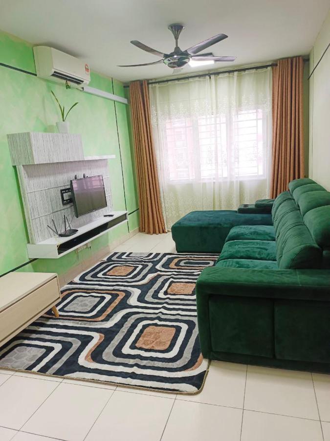 Nena Homestay Setia Alam, Air Conditioned, High Speed Internet Σαχ Αλάμ Εξωτερικό φωτογραφία