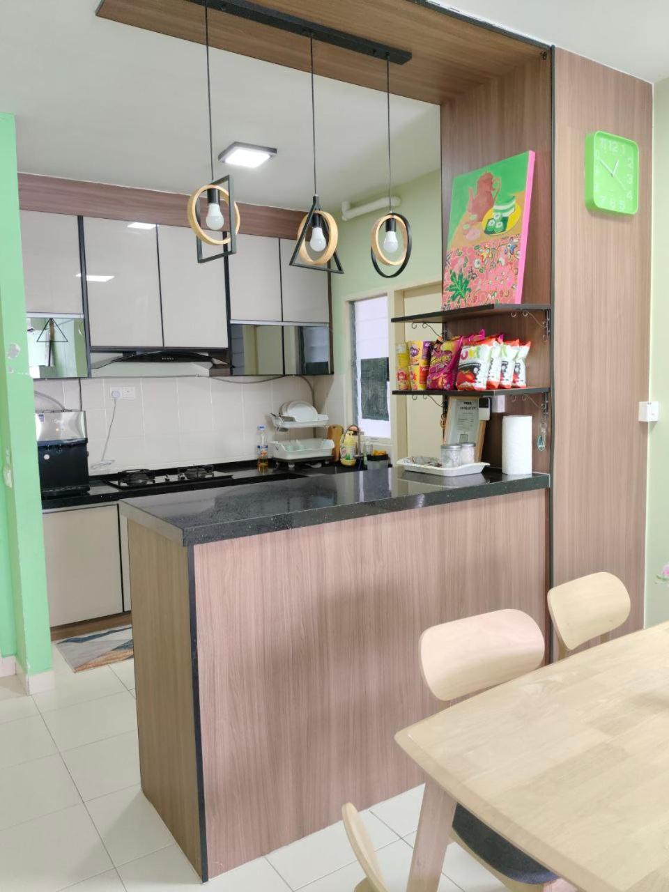 Nena Homestay Setia Alam, Air Conditioned, High Speed Internet Σαχ Αλάμ Εξωτερικό φωτογραφία