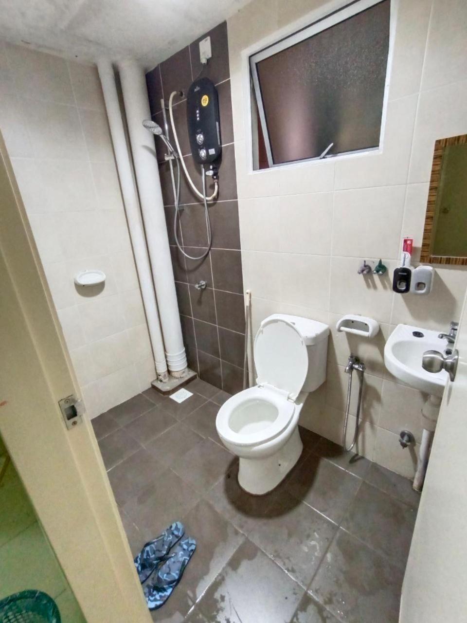 Nena Homestay Setia Alam, Air Conditioned, High Speed Internet Σαχ Αλάμ Εξωτερικό φωτογραφία