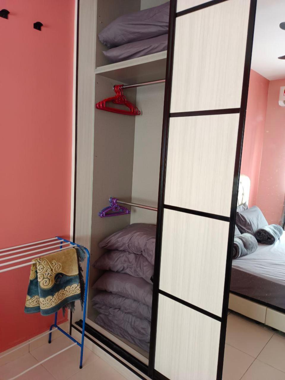 Nena Homestay Setia Alam, Air Conditioned, High Speed Internet Σαχ Αλάμ Εξωτερικό φωτογραφία